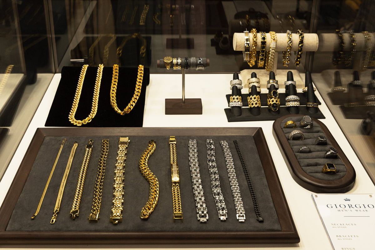 Jewelry and finishing touches in the case at Giorgio